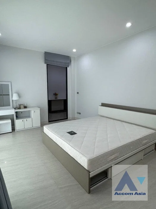 รูป 🔼🔽 AccomA 📩 Pet friendly,Home Office 3 BR House @Baan Klang Muang CLASSE Sukhumvit 77 (AA38596) - รูปที่ 15/20