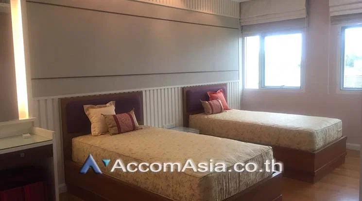 รูป 🔼🔽 AccomA 📩 Wood-accented condo with private balcony and cozy layout (1519142) - รูปที่ 9/9