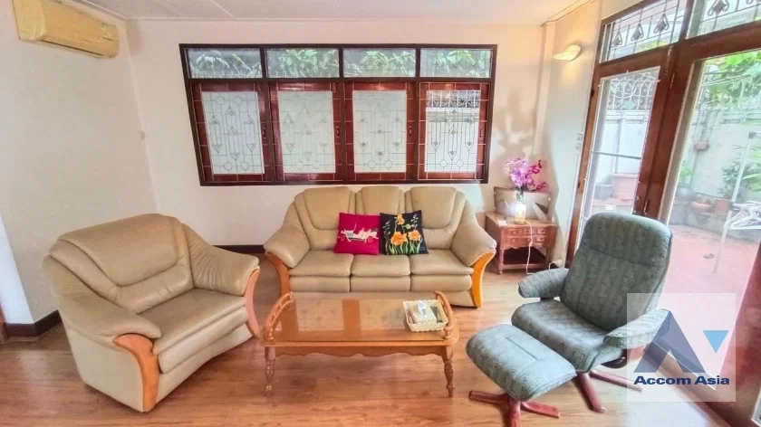picture 🔼🔽 AccomA 📩 Spacious house with classic charm and greenery in Sathorn (1714115) - 5/20