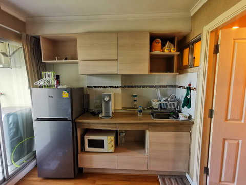 ให้เช่าพร้อมเข้าอยู่ คอนโดติดบีทีเอส Lumpini Place พระราม 4-กล้วยน้ำไท ทิศเหนือไม่ร้อน พร้อมเฟอร์ครบ ไม่มีค่าส่วนกลางเพิ่ม