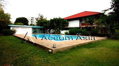 เช่าบ้านเดี่ยว ถนนจันทน์ : 🔼🔽 AccomA 📩 Private Swimming Pool 3 BR House in Thung Wat Don (9006203)