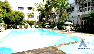 เช่าทาวน์โฮม ดิ เอ็มควอเทียร์ : 🔼🔽 AccomA 📩  4 BR Townhouse @House in garden compound with pool (AA45572)