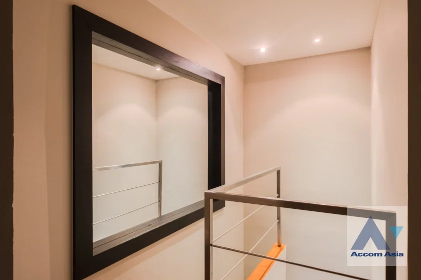 รูป 🔼🔽 AccomA 📩 Modern condo with cozy feel, practical layout in Langsuan at Baan Na Varang (1510405) - รูปที่ 14/20