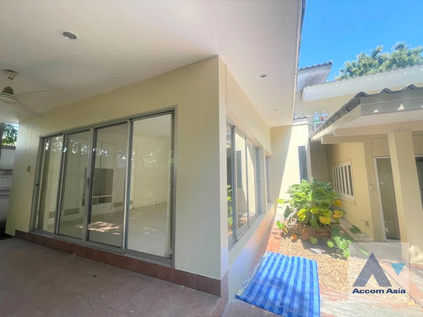 picture 🔼🔽 AccomA 📩 Home Office 3 BR House in Klong Tan (90248) - 18/20