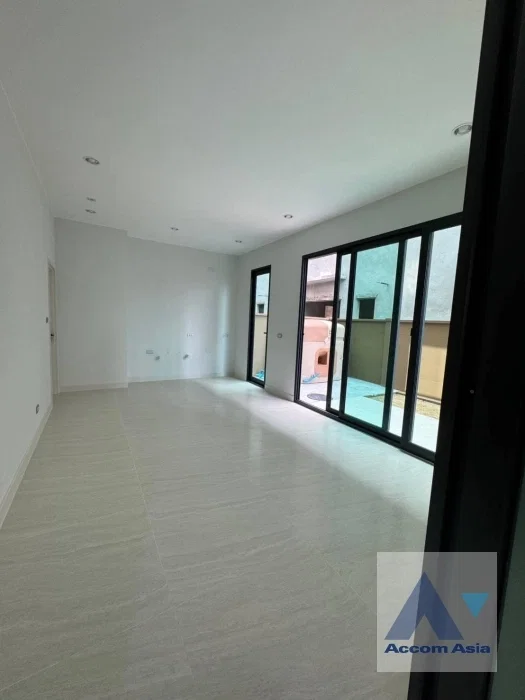 รูป 🔼🔽 AccomA 📩 Pet friendly,Home Office 3 BR House @Baan Klang Muang CLASSE Sukhumvit 77 (AA38596) - รูปที่ 11/20