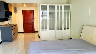 Condos for rent King's College International School Bangkok : High-floor unit P.S.T. condo with a great view