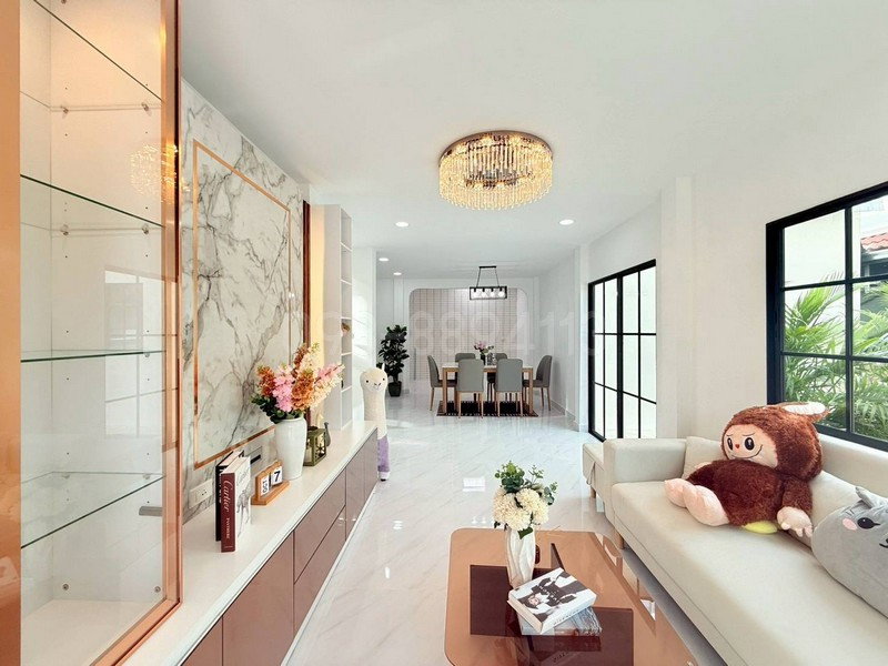 รูป ขายบ้านเดี่ยว 2 ชั้น KC กรีนวิวล์ ถ.มิตรไมตรี รีโนเวทใหม่ พร้อมสวนข้างบ้าน เนื้อที่ 50 ตรว 3นอน 3น้ำ - รูปที่ 6/8