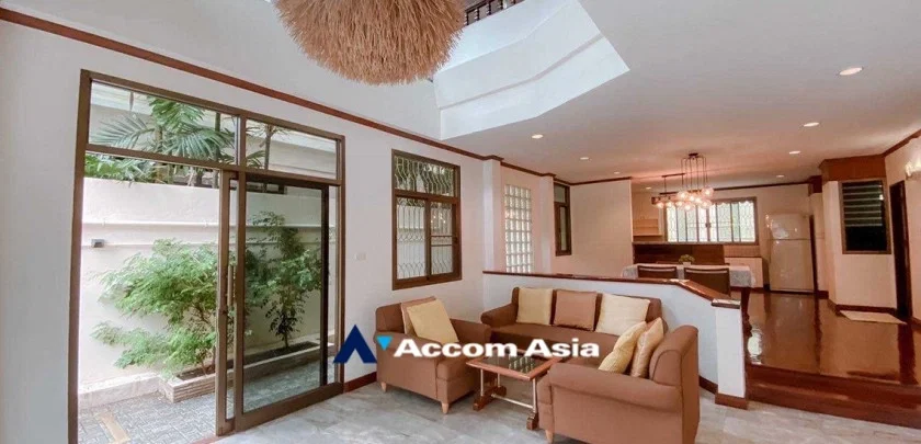 picture 🔼🔽 AccomA 📩  4 BR House in Khlong Toei (5001701) - 2/11
