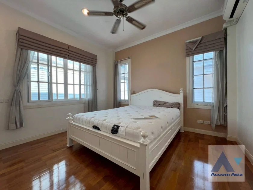 picture 🔼🔽 AccomA 📩  3 BR House @Fantasia Villa 3  (AA44790) - 12/20