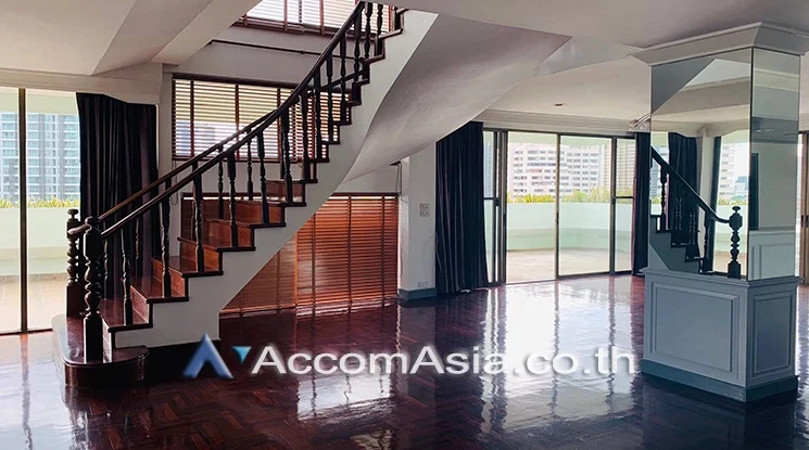 picture 🔼🔽 AccomA 📩 Bright corner unit with warm wood floors and private garden balcony (2045801) - 2/13