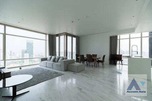 🔼🔽 AccomA 📩 Contemporary house with spacious open-plan and glass panels at Four Seasons Private Residences Condominium (AA31713)
