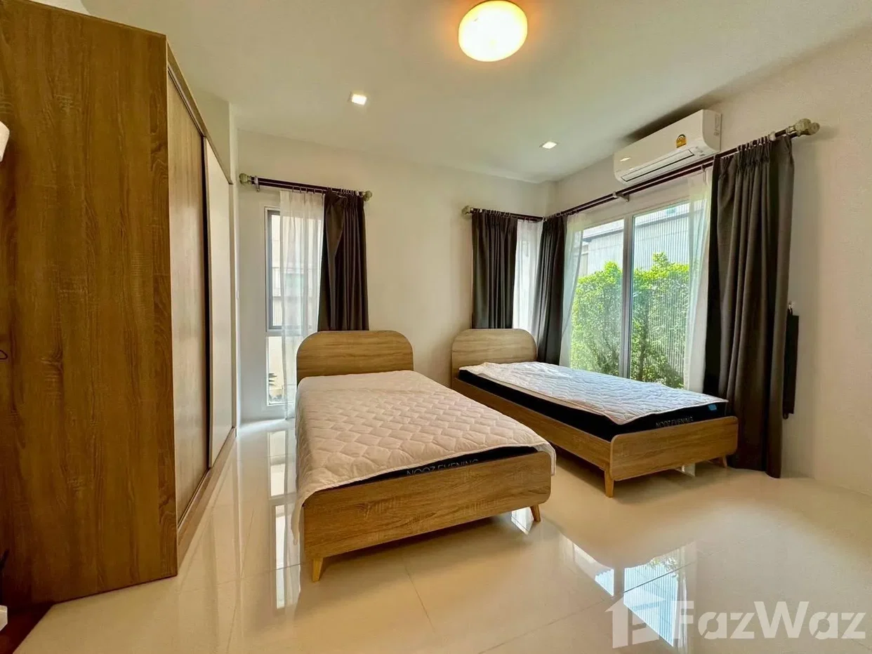 picture Fully Furnished 4-Bedroom House with Security System 6145772 - 11/22