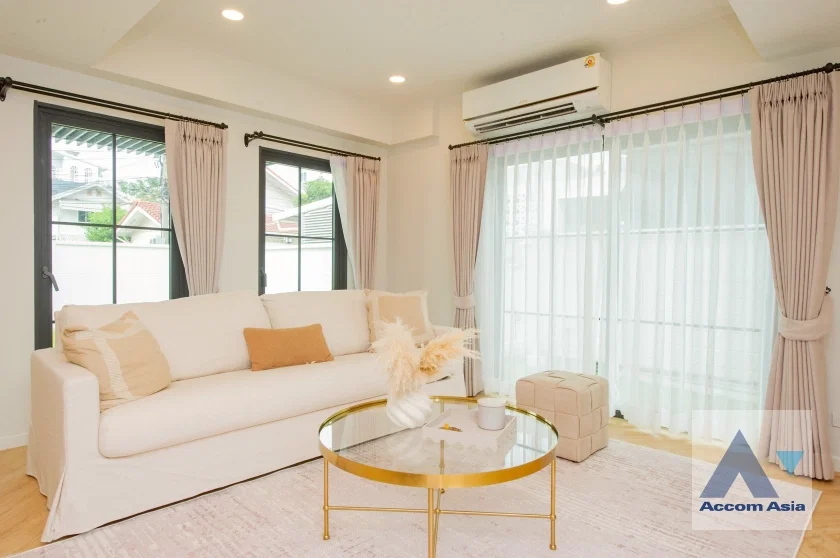 รูป 🔼🔽 AccomA 📩 Pet friendly,Home Office 4 BR House in Suan Luang (AA44633) - รูปที่ 3/18