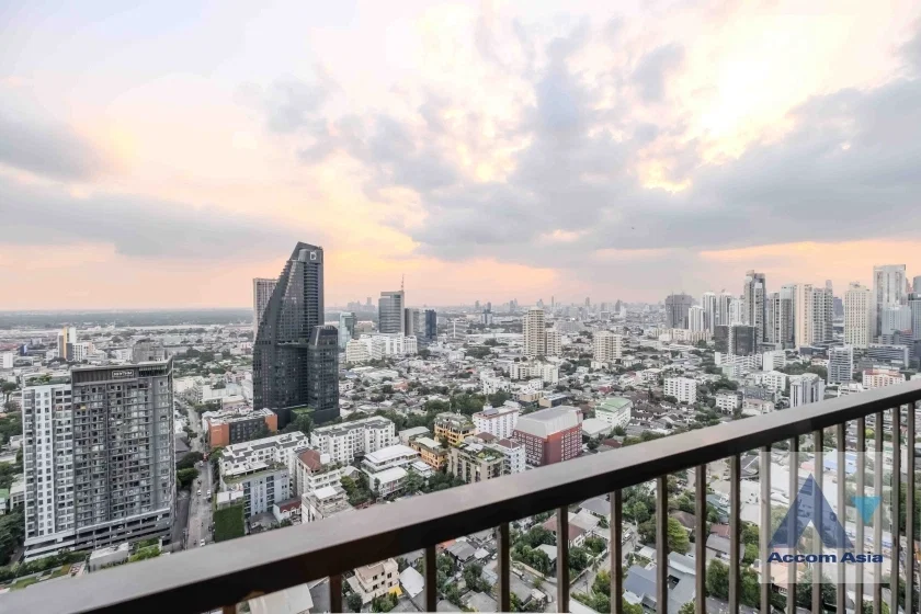 รูป 🔼🔽 AccomA 📩 Luxury condo with city view, separate bedroom and closed kitchen (AA34367) - รูปที่ 17/18