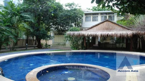 🔼🔽 AccomA 📩  Classic Pool Villa with Expansive Garden (2311226)