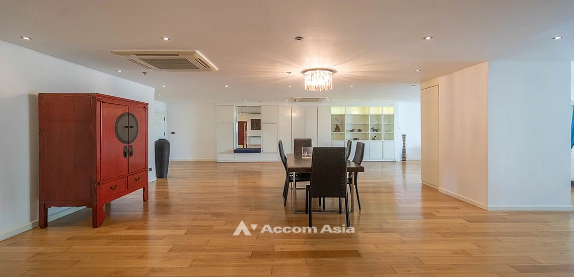 รูป 🔼🔽 AccomA 📩 Modern light-toned condo with open terrace and built-in walk-in closet (21358) - รูปที่ 2/17