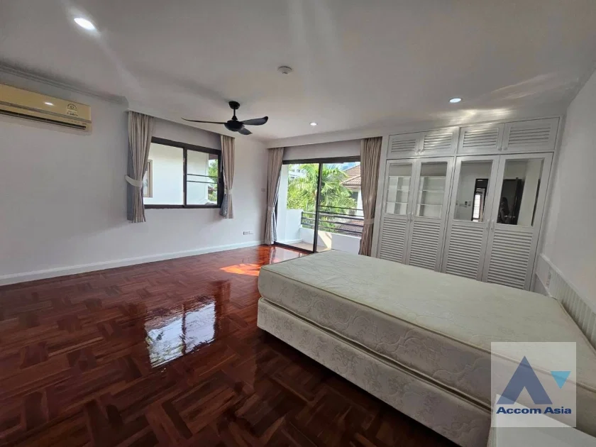 picture 🔼🔽 AccomA 📩 Modern renovated house with polished floors and airy layout (AA30775) - 15/20