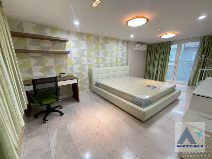 picture 🔼🔽 AccomA 📩 Warm and Timeless Home with Rich Wood Interior in Sathorn (AA18380) - 12/20