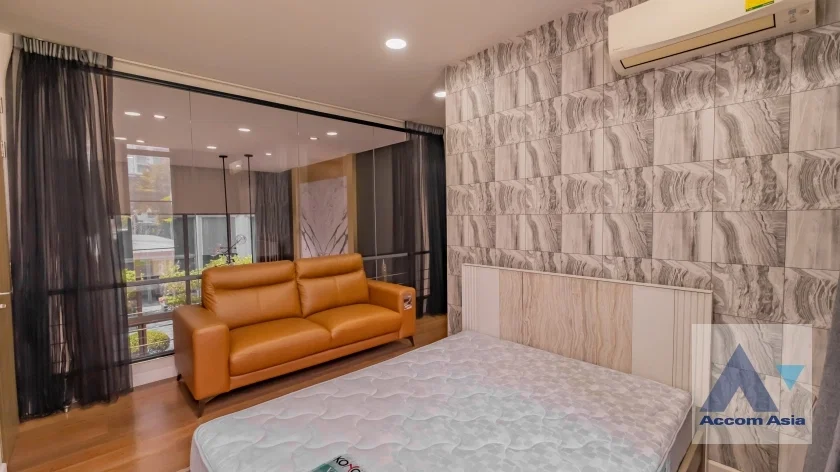 picture 🔼🔽 AccomA 📩 Pet friendly,Double High Ceiling,Corner Unit 4 BR House @Quarter 39 (AA27317) - 14/20