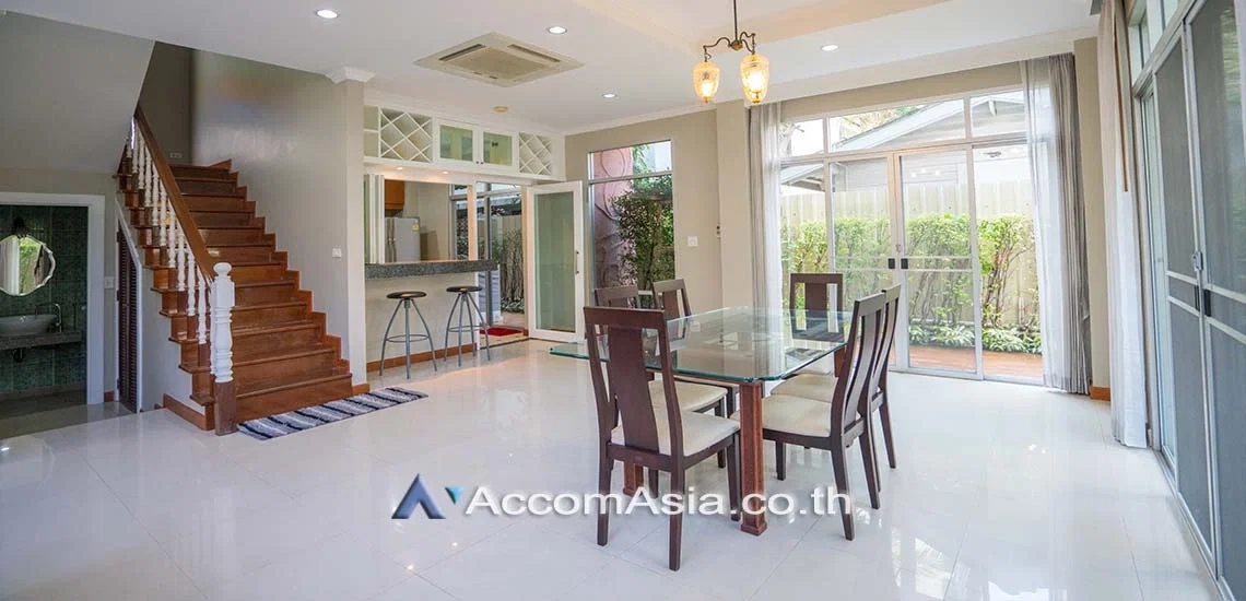 picture 🔼🔽 AccomA 📩 Villa-style home with elegant design and greenery view (95245) - 8/20