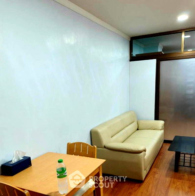 Condos for rent : 1-BR Condo at Supalai Place Sukhumvit 39 near BTS Phrom Phong (ID 2766029)