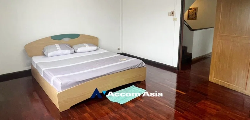 picture 🔼🔽 AccomA 📩  Classic wood-themed home with full built-ins throughout, located in Phra Khanong (AA32424) - 20/20