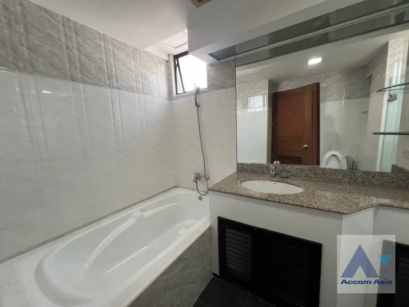 picture 🔼🔽 AccomA 📩 Warm wood-tone condominium with spacious layout at President Park (210079) - 17/18
