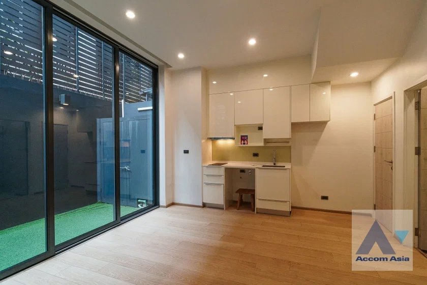 picture 🔼🔽 AccomA 📩 Pet friendly 4 BR Townhouse @Luxury Style in Prime Location (AA32361) - 2/20