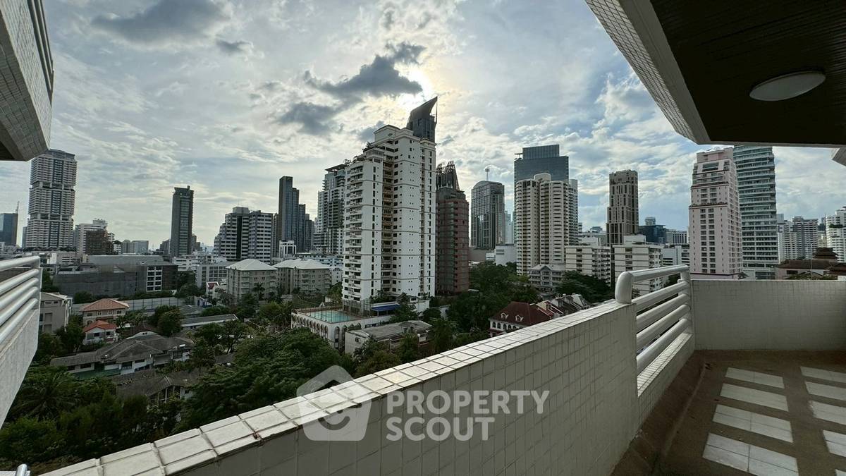 รูป คอนโด 3-ห้องนอน ที่ ริชมอนด์ พาเลส คอนโดมิเนียม ใกล้ BTS พร้อมพงษ์ (ID 2752038) - รูปที่ 17/18