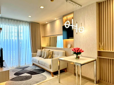 ขายคอนโด : 🏢 ขายคอนโด Airlink Residences ห้องสวย พร้อมอยู่ ใกล้ ARL ลาดกระบัง เพียง 1.69 ล้านบาทเท่านั้น! ติดถนนร่มเกล้า เดินทางสะดวก ใกล้สนามบิน ✈️✨