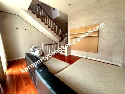 Townhouses for sale Bangkok : Rama 9 Townhome Near Yellow Line MRT & Airport 3.5 Storeys 200 sq.m. Great Investment