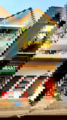 ทาวน์โฮม วิทยาลัยพณิชยการธนบุรี : ขายบ้าน 3 ชั้น ในเมืองเชียงใหม่ ย่านสันติธรรม ตกแต่งพร้อมอยู่ ทำ Hostel หรือ Airbnb ได้ (H398) T.0946511456