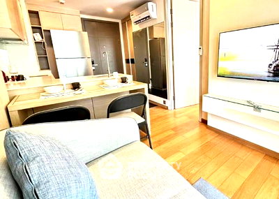 Condos for rent Middle Sukhumvit : 1-BR Condo at Via Botani near BTS Phrom Phong (ID 2750339)