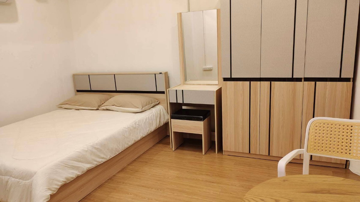 รูป ขายบ้าน 3 ชั้น ในเมืองเชียงใหม่ ย่านสันติธรรม ตกแต่งพร้อมอยู่ ทำ Hostel หรือ Airbnb ได้ (H398) T.0946511456 - รูปที่ 13/14
