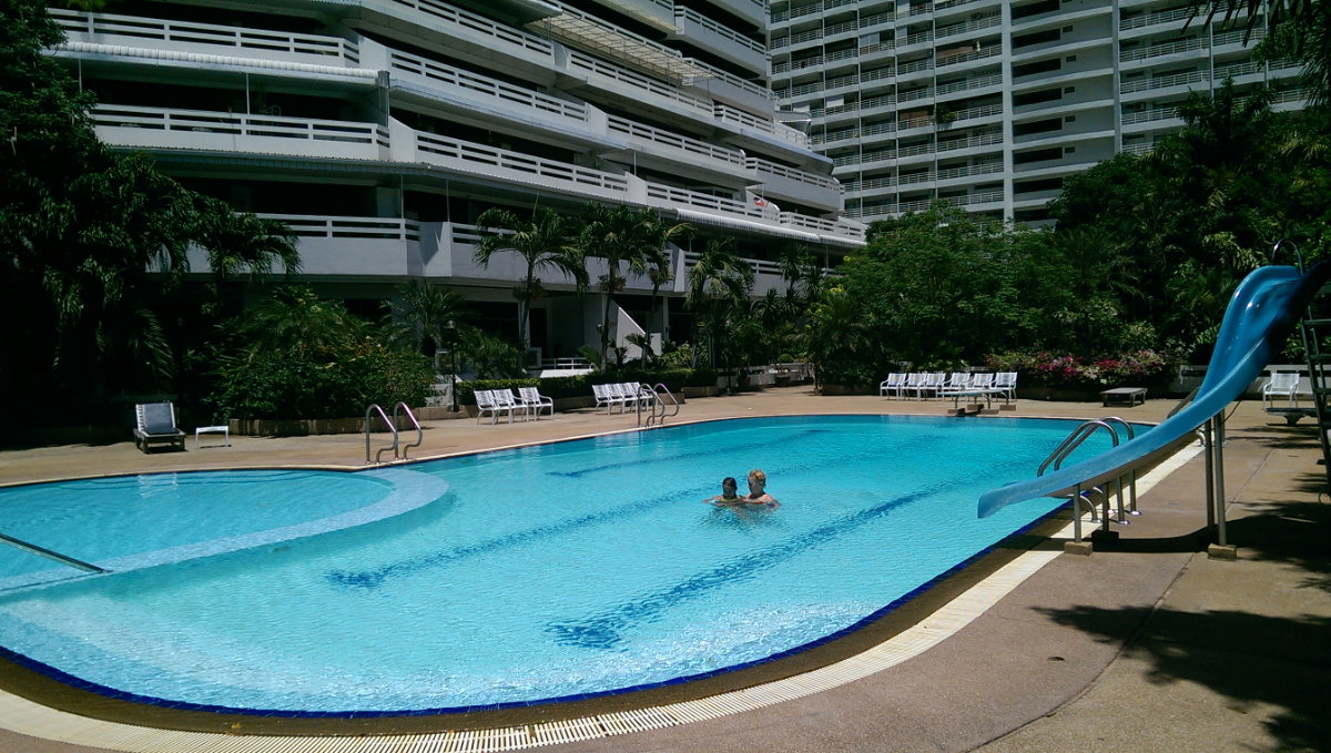 picture Luxurious unit right in beach-front! - 27/36