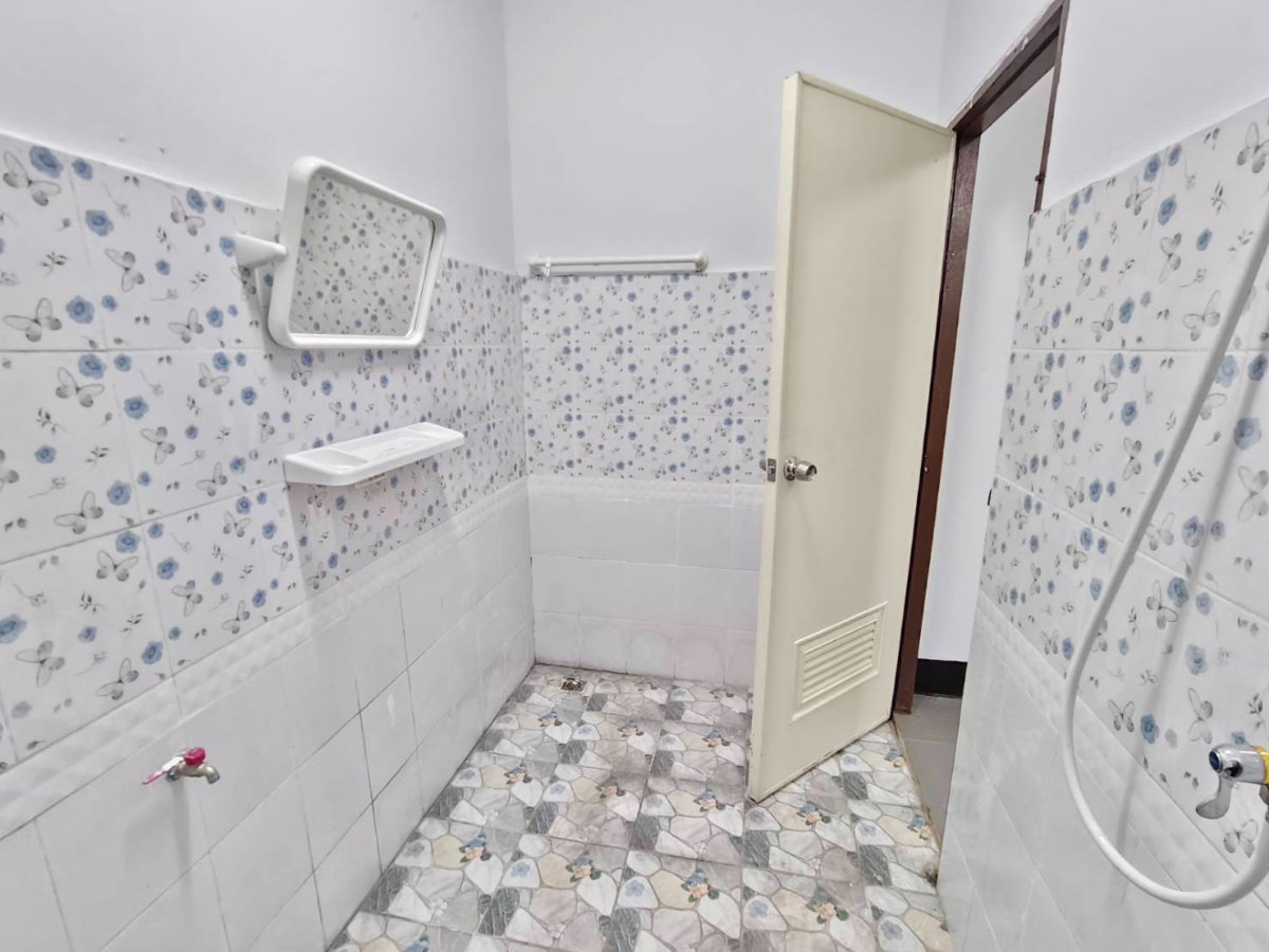 รูป ขายบ้านทาวน์เฮ้าชั้นเดียวถนน 9 กิโล ใกล้ถนนเส้นหลัก  - รูปที่ 10/10