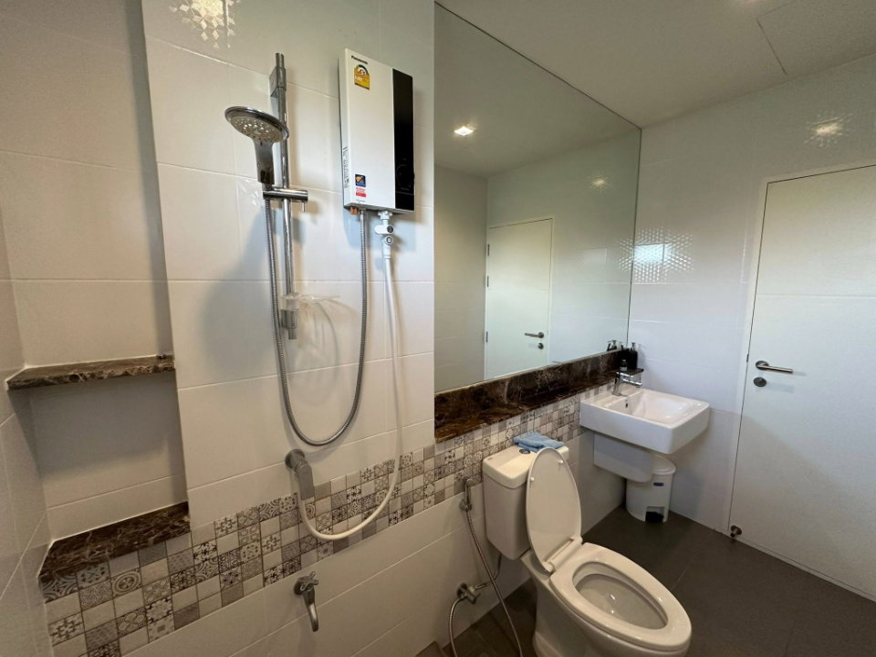 รูป ให้เช่าบ้านสวยโครงการคุณภาพจาก Sansiri  บุราสิริ สันผีเสื้อ บรรยากาศเงียบสงบ สไตล์รีสอร์ทล้านนา เดินทางสะดวก ใกล้รวมโชคมอลล์ -RW007799 - รูปที่ 25/31