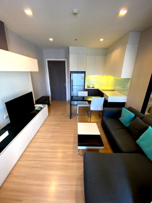 Condos for rent : Urbano Taksin. 1bed 38sqm. Line id: @pfagent