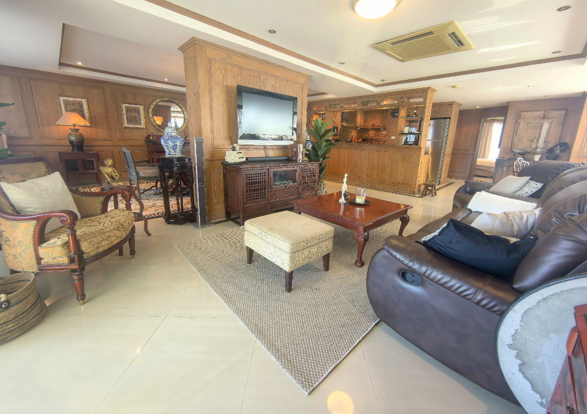 picture Luxurious unit right in beach-front! - 4/36