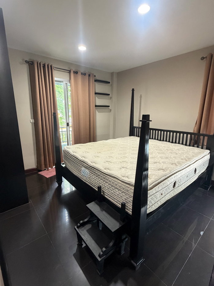 รูป เช่าบ้าน หมู่บ้านพรไพลิน สุขุมวิท 101/1 - 3 ห้อง ห้องน้ำ: 3 ห้อง + (ห้องแม่บ้าน) ราคา 45,000 ต่อเดือน (ต่อรองได้) - รูปที่ 17/20