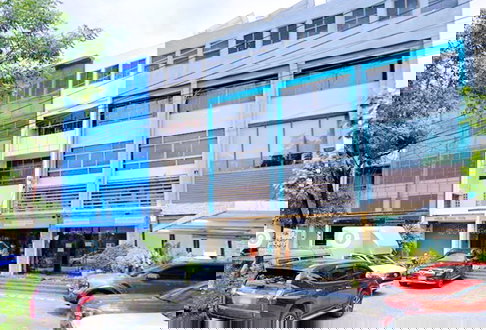 อาคารพาณิชย์ 4.5 ชั้น ตลาดเอซี ลำลูกกา 1.2 กม. Big C ลำลูกกา คลอง4 3 นอน 3 น้ำ ใกล้ BTS คูคต 900 ม.