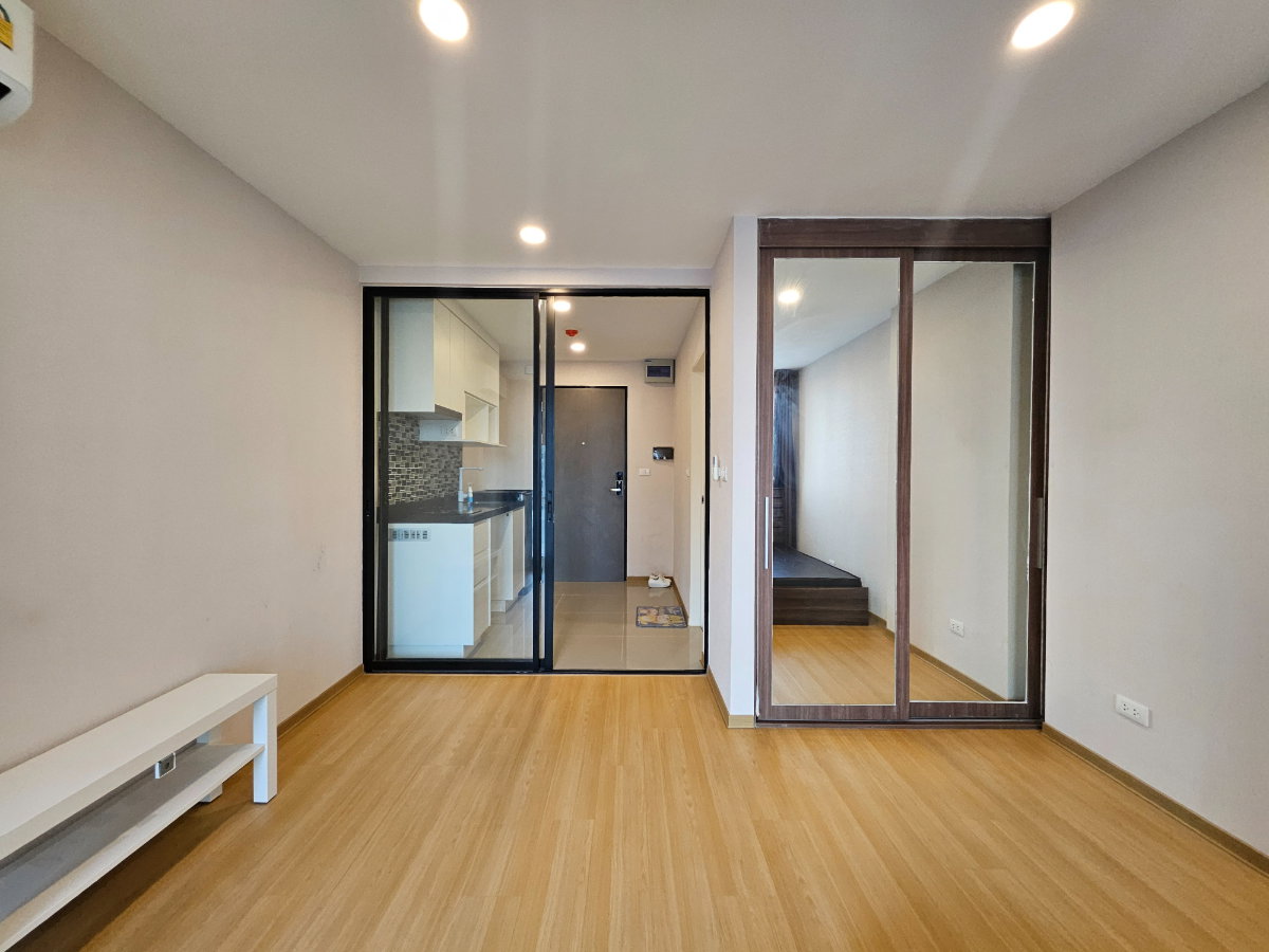 รูป ✨ ราคาดีที่สุด! คอนโดใกล้รถไฟฟ้า MRT เพชรเกษม 48 เพียง 200 เมตร ✨ - รูปที่ 3/8