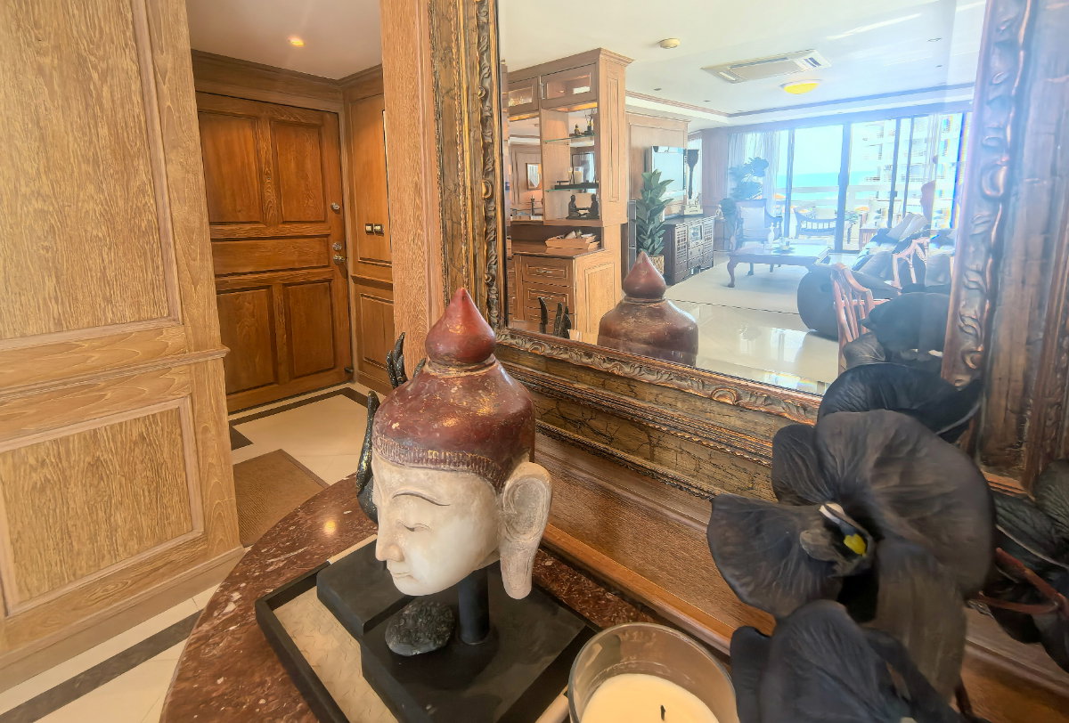 picture Luxurious unit right in beach-front! - 19/36