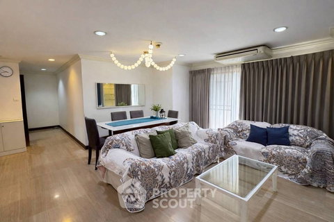 3-BR Condo at Richmond Palace Condominium near BTS Phrom Phong (ID 2768899)
