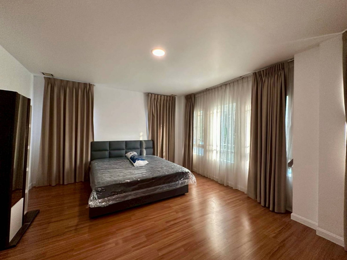 picture MN05077 - Manthana Onnut - Wongwan 3 : Megabangna - 5/10