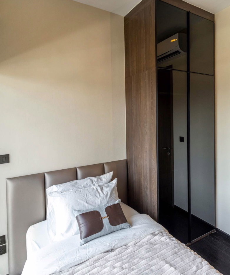 picture PARK ORIGIN THONGLOR - 10/13