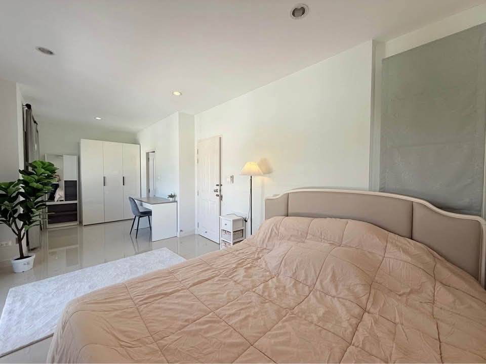 รูป บ้านเช่าทำเลดี ใกล้โรงเรียนนานาชาติ (Urbana 5) สารภี-เชียงใหม่ เฟอร์นิเจอร์และเครื่องใช้ไฟฟ้าครบ (R997) T.0946511456 - รูปที่ 8/12