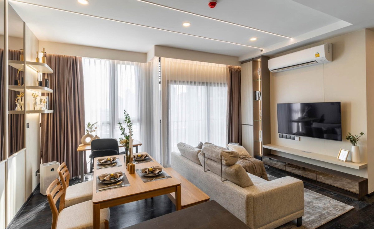 picture PARK ORIGIN THONGLOR - 5/13