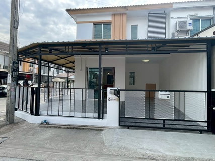 ขายทาวน์เฮ้าส์หลังมุม หมู่บ้านพฤกษา 78 นิคมฯลาดกระบัง เนื้อที่ 24.3 ตรว. 3 ห้องนอน 2 ห้องน้ำ รีโนเวทใหม่  