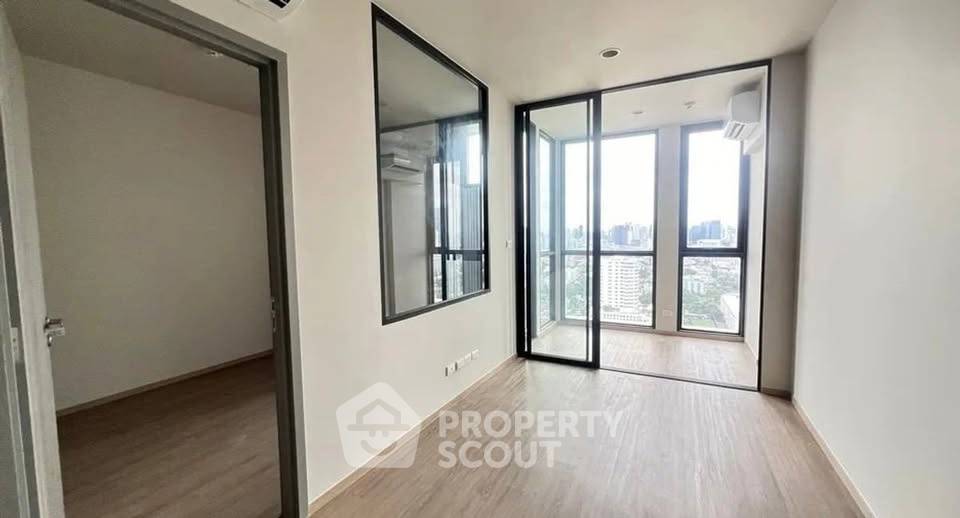 รูป คอนโด 1-ห้องนอน ที่ ดิ อิสสระ สาทร ใน ทุ่งมหาเมฆ (ID 2494299) - รูปที่ 7/8